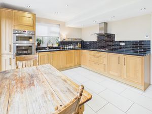 Kitchen- click for photo gallery